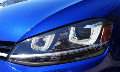 2016 Volkswagen Golf R Base W DCC