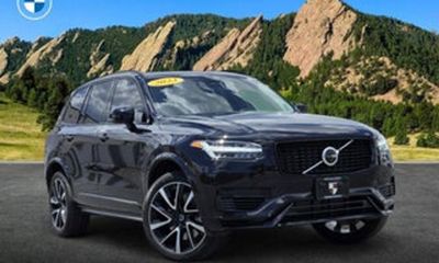 2023 Volvo XC90 Plus Dark