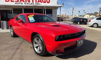 2021 Dodge Challenger SXT