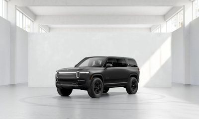 2026 Rivian R1S Adventure