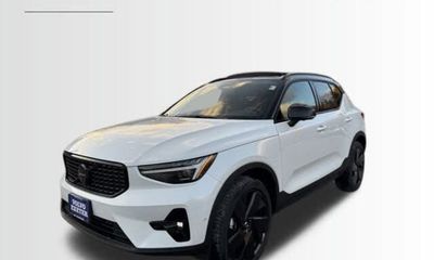 2026 Volvo XC40 Ultra Black Edition