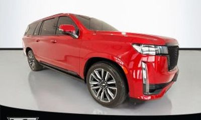 2024 Cadillac Escalade ESV Sport Touring PKG