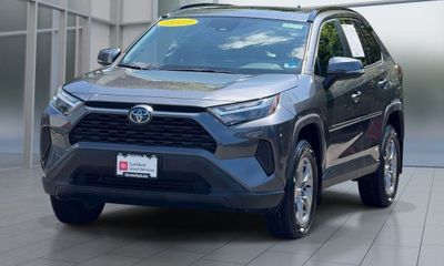2022 Toyota RAV4 XLE