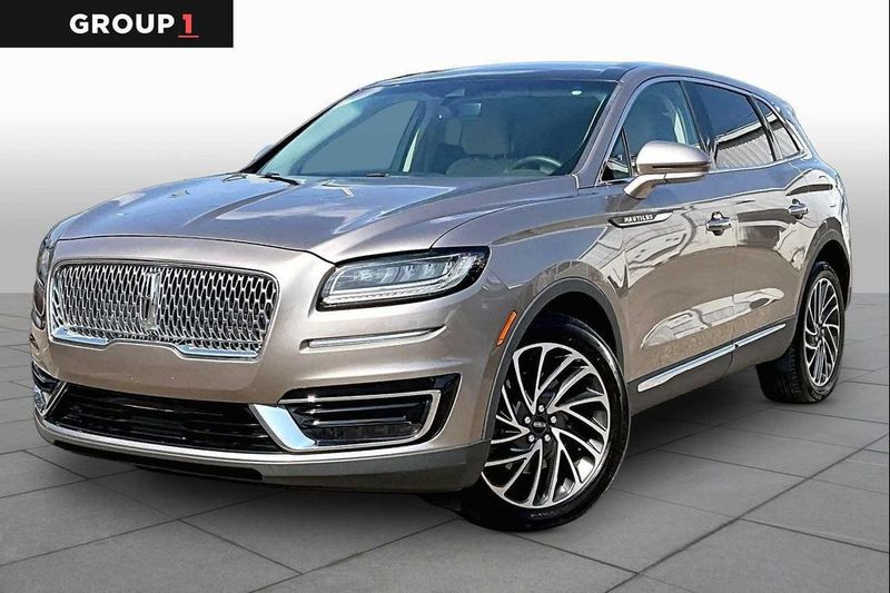 2019 Lincoln Nautilus — a typically priced live listing