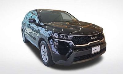 2023 Kia Sorento LX
