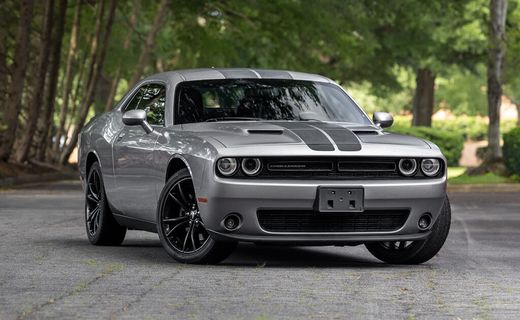 2017 Dodge Challenger SXT Plus