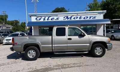 2003 GMC Sierra Base