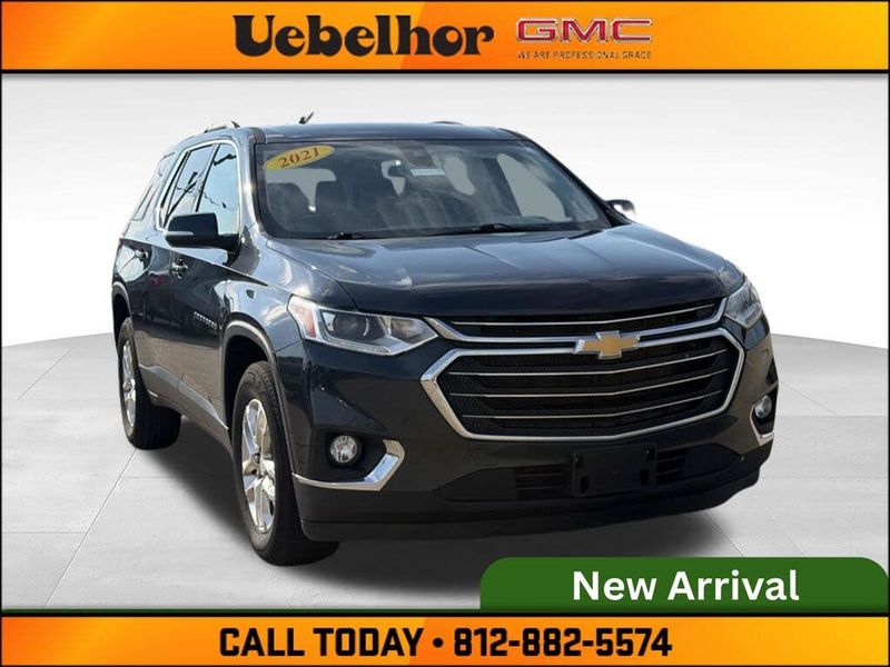 2021 Chevrolet Traverse — a typically priced live listing