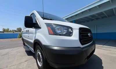 2019 Ford Transit 150 LOW Roof