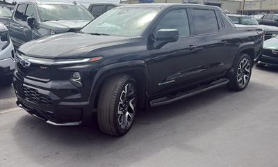 2025 Chevrolet Silverado 3SP RST