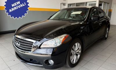 2011 Infiniti M37