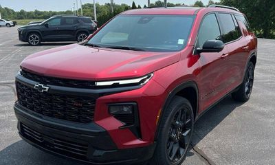 2025 Chevrolet Traverse RS