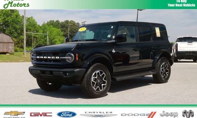 2025 Ford Bronco Outer Banks
