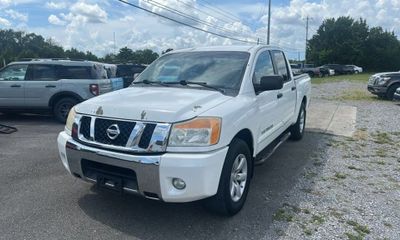 2012 Nissan Titan SV