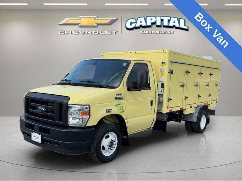 2022 Ford E 450 — a typically priced live listing