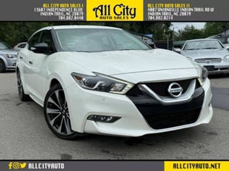 2016 Nissan Maxima — a typically priced live listing