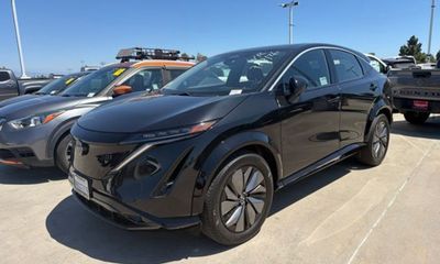 2024 Nissan Ariya Hatchback Venture