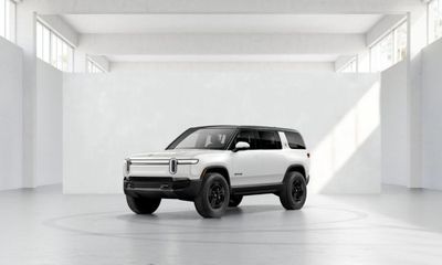2026 Rivian R1S Adventure