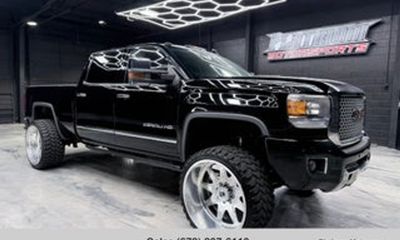 2015 GMC Sierra Denali