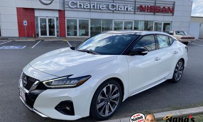2023 Nissan Maxima Platinum