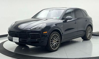 2022 Porsche Cayenne E Hybrid