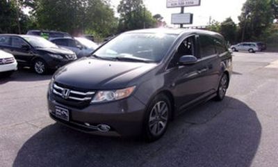 2013 Nissan Quest S