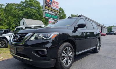 2020 Nissan Pathfinder S