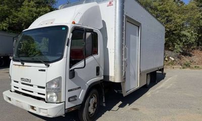 2012 Isuzu Npr npr-HD