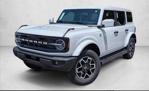 2026 Ford Bronco Outer Banks