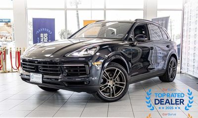 2023 Porsche Cayenne Platinum Edition