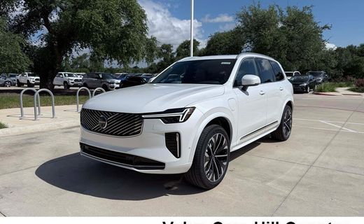 2026 Volvo XC90 Plus Bright