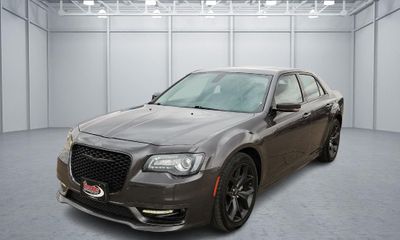 2022 Chrysler 300 Touring L