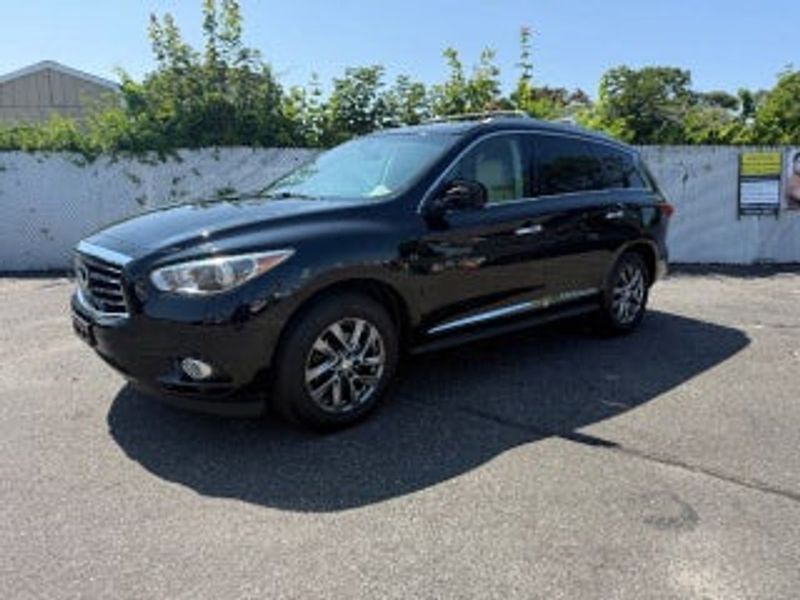 2015 Infiniti QX60 — a typically priced live listing