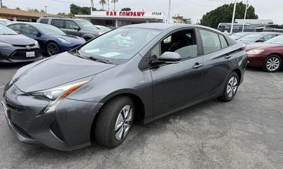 2017 Toyota Prius ONE TWO