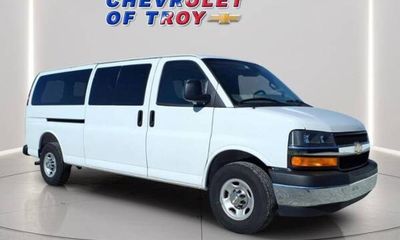 2025 Chevrolet Express LT EXT