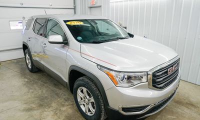 2019 GMC Acadia SLE 1
