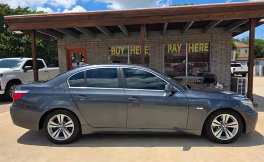 2010 BMW 528I I