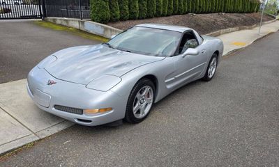 1998 Chevrolet Corvette Base