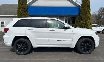 2020 Jeep Grand Cherokee Laredo
