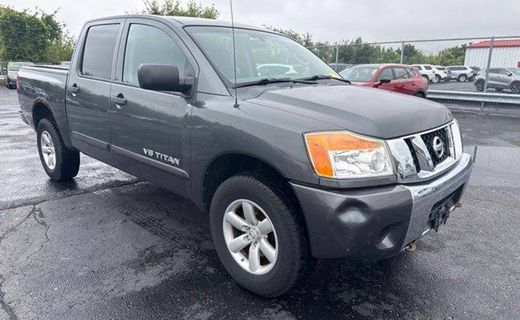 2012 Nissan Titan SV