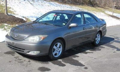 2003 Toyota Camry SE V6