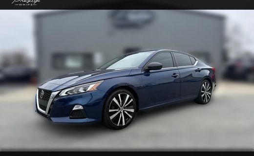 2022 Nissan Altima SR