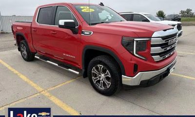 2023 GMC Sierra SLE
