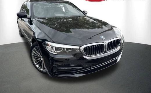 2018 BMW 530E