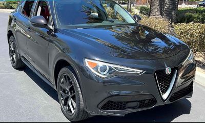2021 Alfa Romeo Stelvio Base