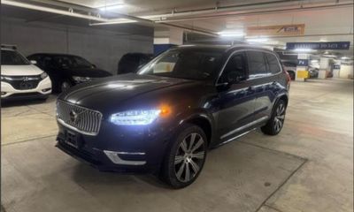 2023 Volvo XC90 Plus Bright