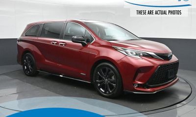 2021 Toyota Sienna XSE