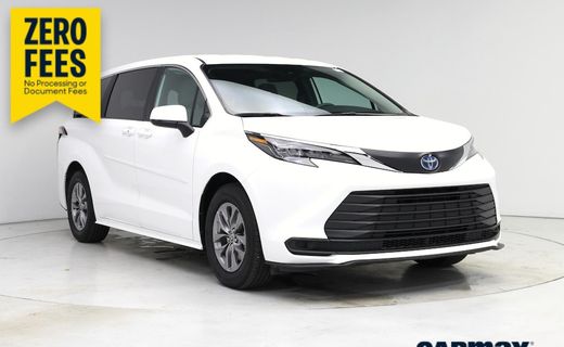 2025 Toyota Sienna LE