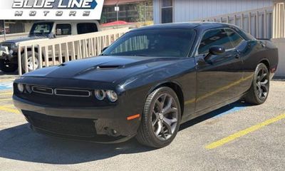 2015 Dodge Challenger SXT Plus