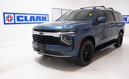 2025 Chevrolet Suburban LS